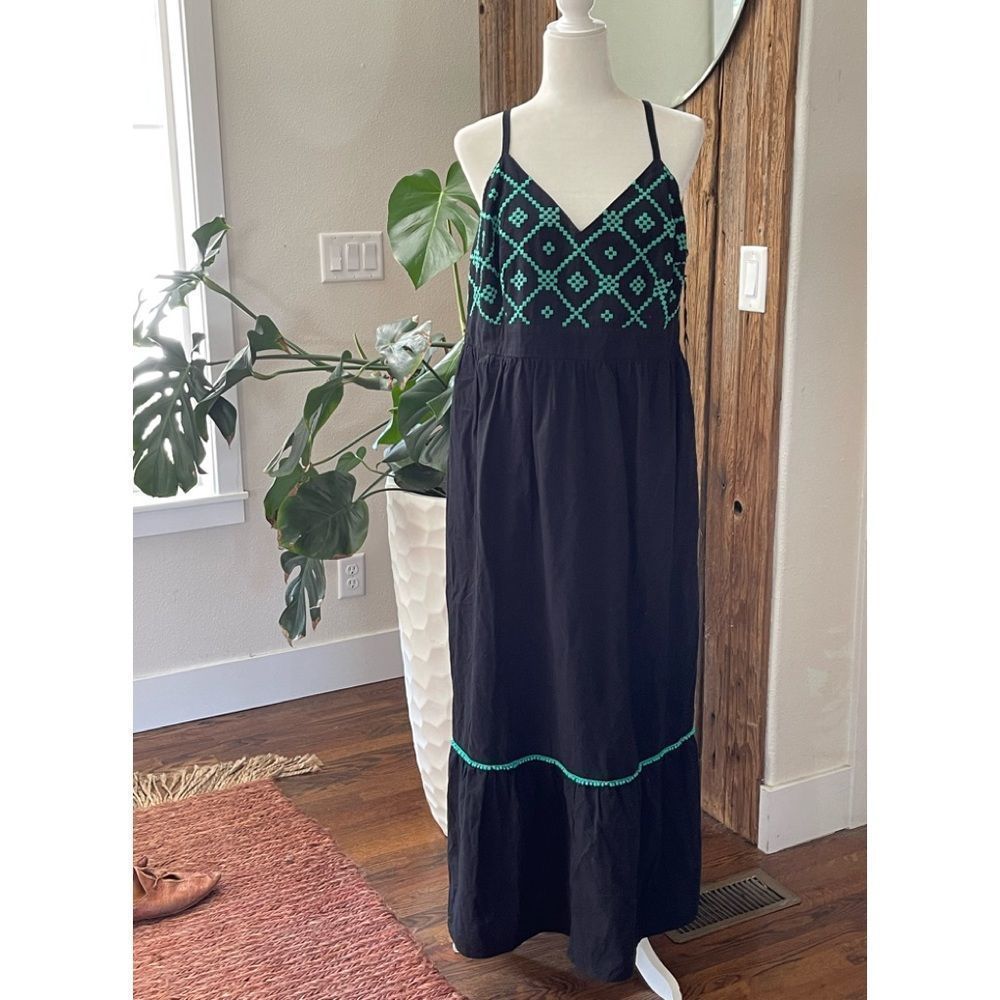 AVA & VIV EMBROIDERED BODICE SLEEVELESS DRESS SIZE 1X plus